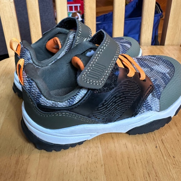 Cat & Jack NWOT Toddler Sneakers - Picture 4 of 6